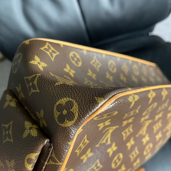 Authentic Multipli Cite LV Bag - Picture 13 of 13